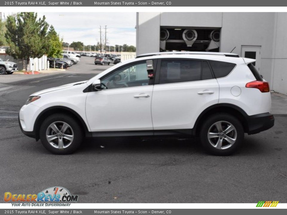 2015 Toyota RAV4 XLE Super White / Black Photo #3