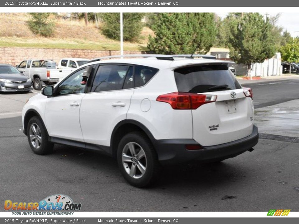 2015 Toyota RAV4 XLE Super White / Black Photo #4