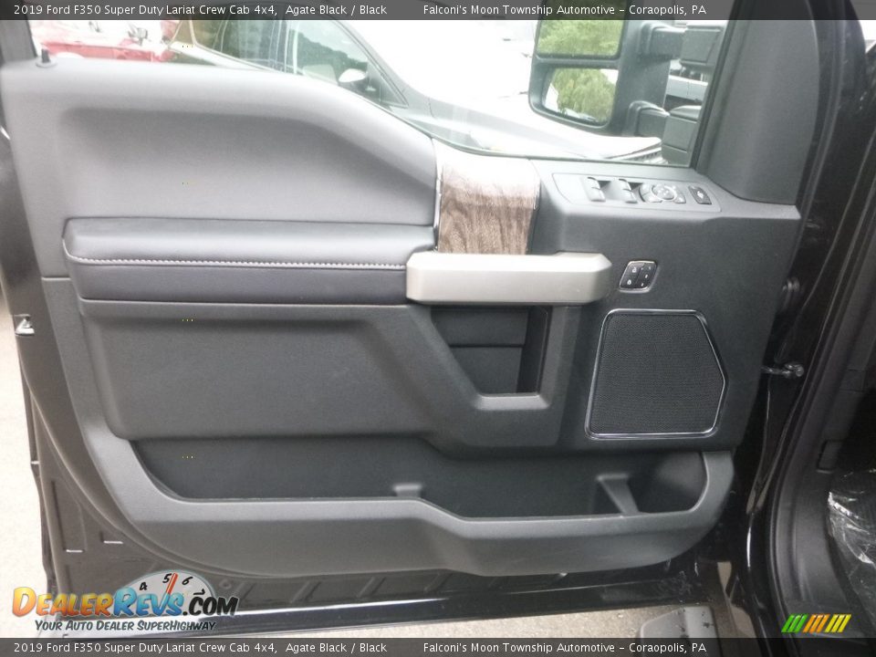 Door Panel of 2019 Ford F350 Super Duty Lariat Crew Cab 4x4 Photo #11
