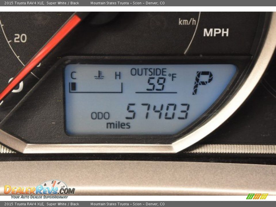 2015 Toyota RAV4 XLE Super White / Black Photo #12