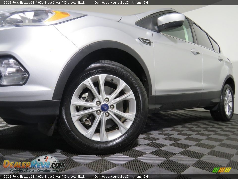 2018 Ford Escape SE 4WD Ingot Silver / Charcoal Black Photo #2