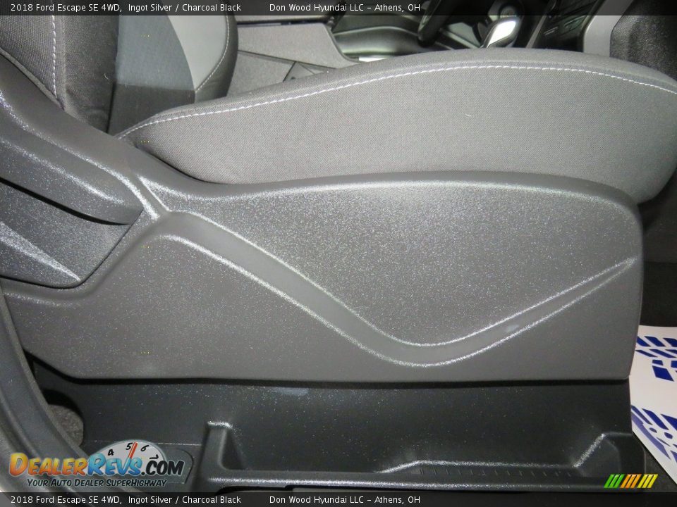 2018 Ford Escape SE 4WD Ingot Silver / Charcoal Black Photo #18