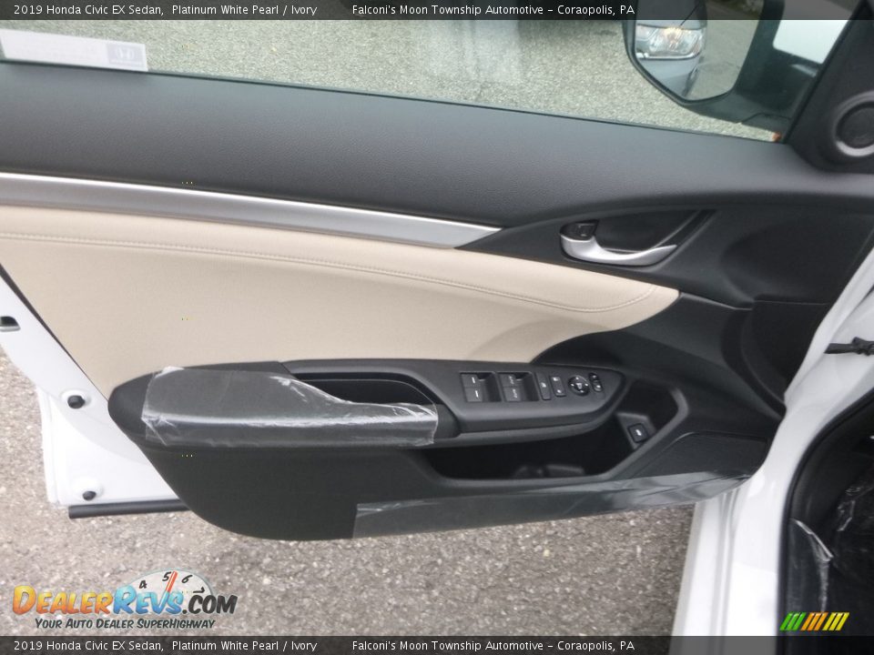 2019 Honda Civic EX Sedan Platinum White Pearl / Ivory Photo #11