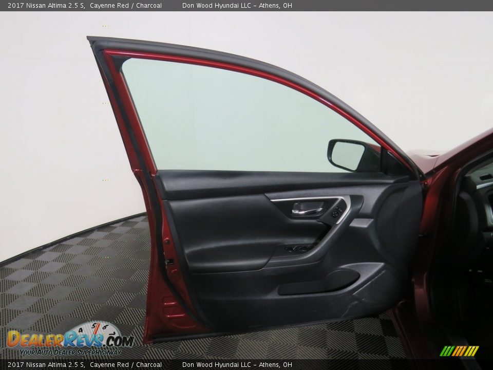 2017 Nissan Altima 2.5 S Cayenne Red / Charcoal Photo #14