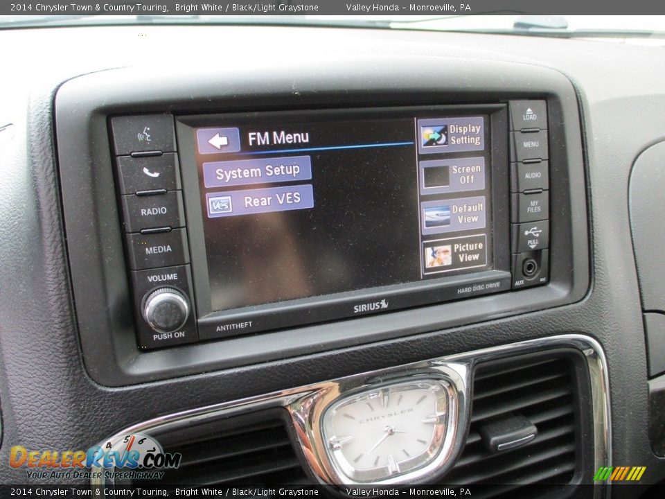 2014 Chrysler Town & Country Touring Bright White / Black/Light Graystone Photo #16