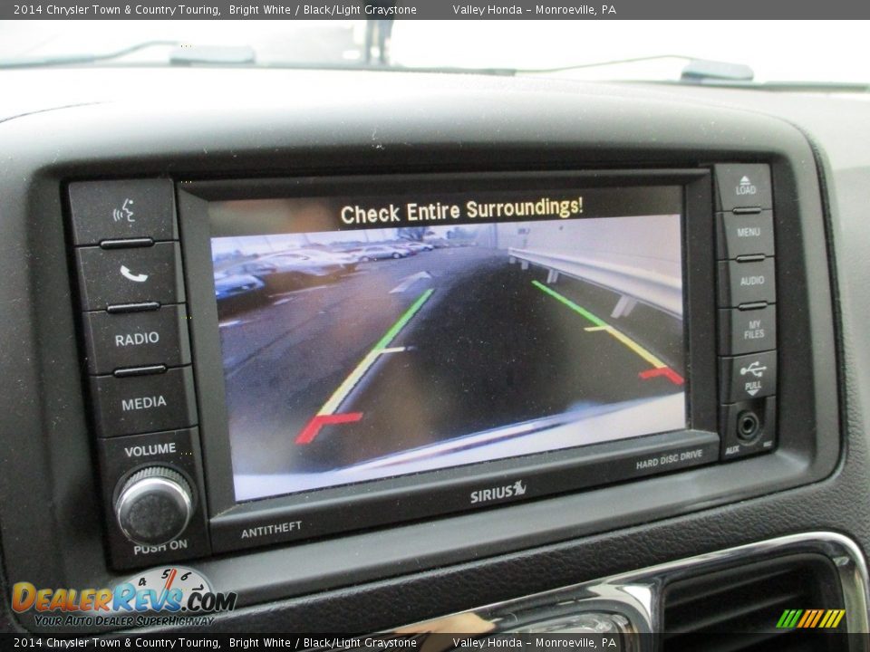 2014 Chrysler Town & Country Touring Bright White / Black/Light Graystone Photo #17