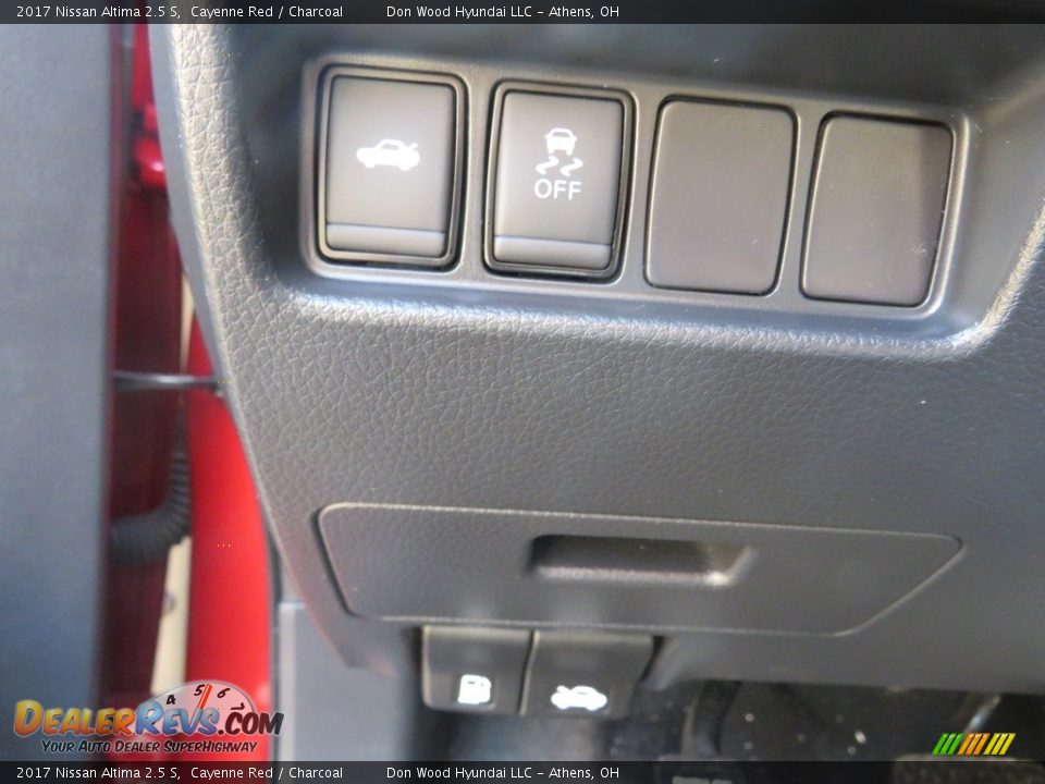 2017 Nissan Altima 2.5 S Cayenne Red / Charcoal Photo #34