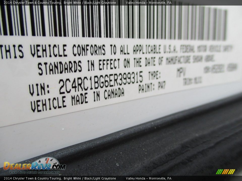 2014 Chrysler Town & Country Touring Bright White / Black/Light Graystone Photo #19