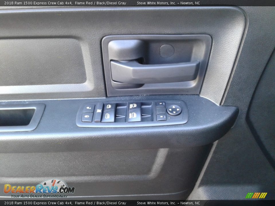 2018 Ram 1500 Express Crew Cab 4x4 Flame Red / Black/Diesel Gray Photo #9