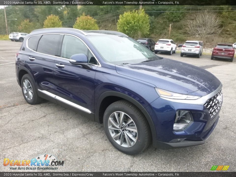 Front 3/4 View of 2020 Hyundai Santa Fe SEL AWD Photo #3