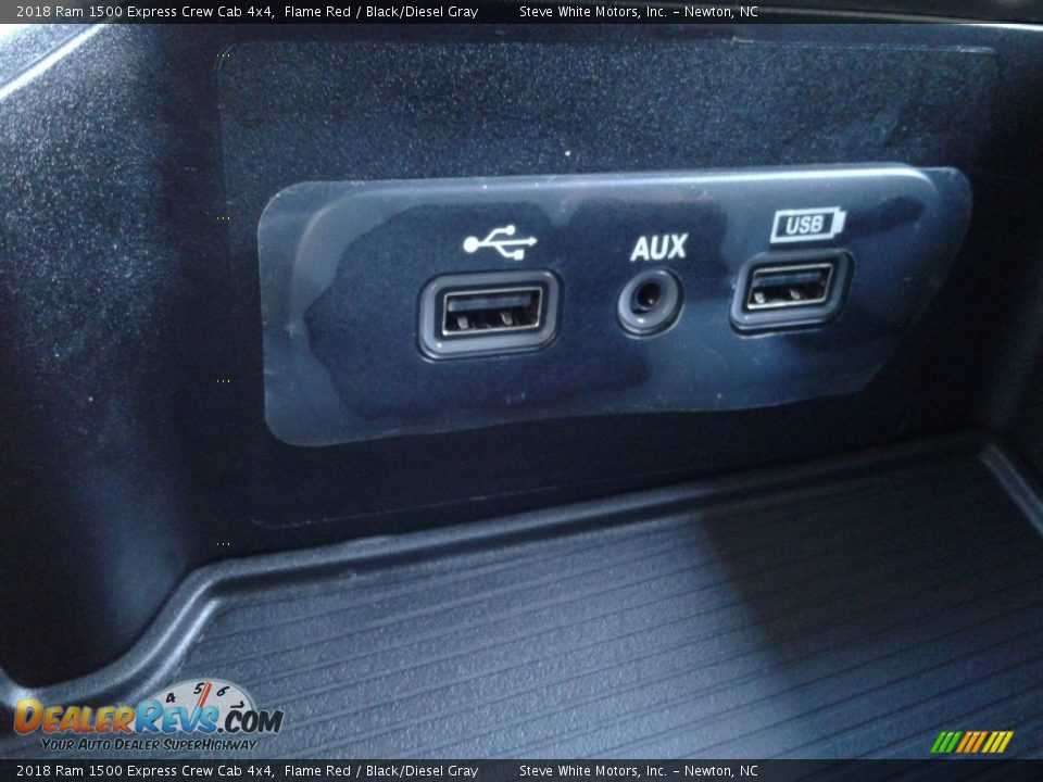 2018 Ram 1500 Express Crew Cab 4x4 Flame Red / Black/Diesel Gray Photo #23