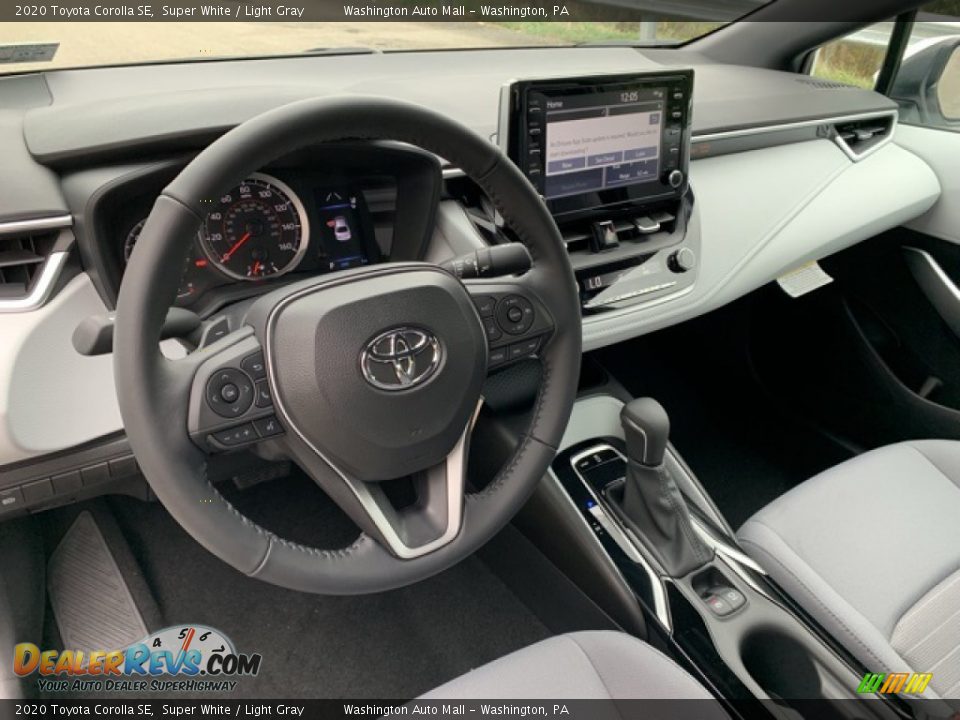 Dashboard of 2020 Toyota Corolla SE Photo #4