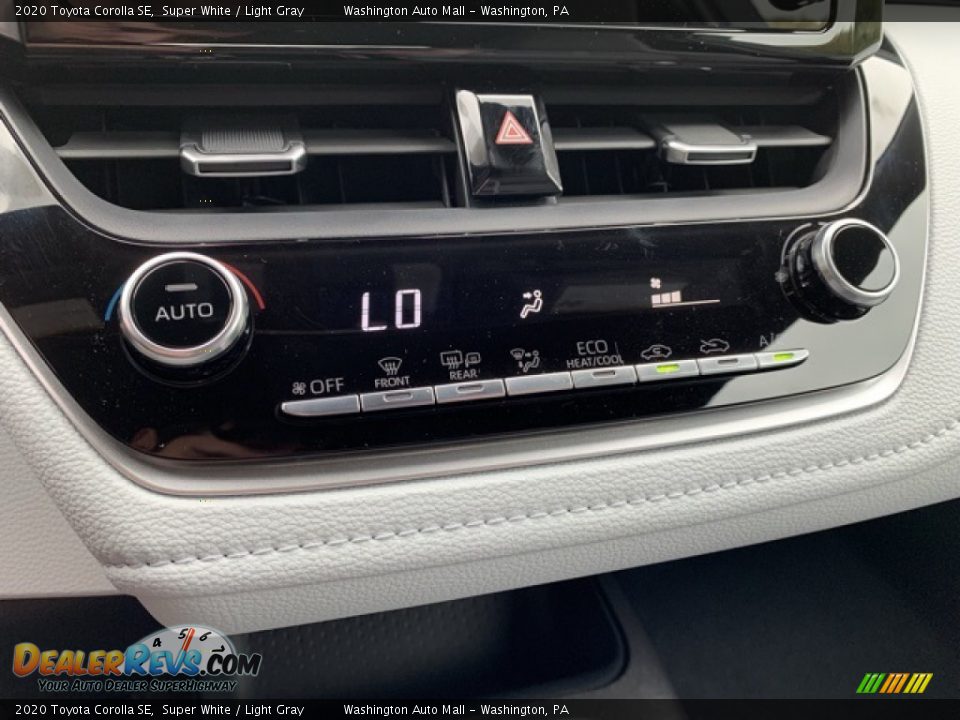Controls of 2020 Toyota Corolla SE Photo #7