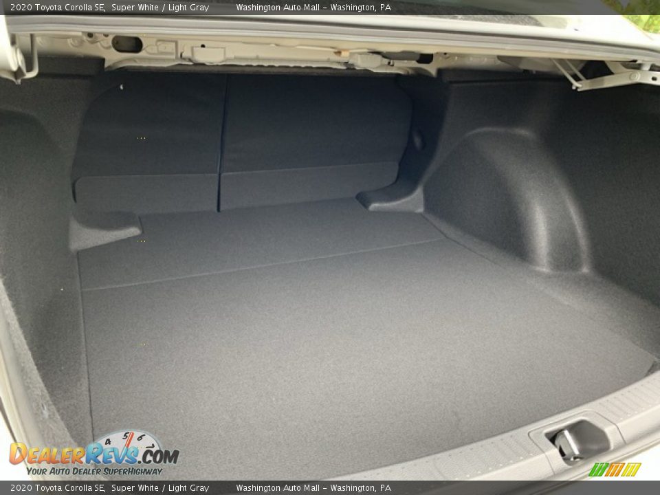 2020 Toyota Corolla SE Trunk Photo #25