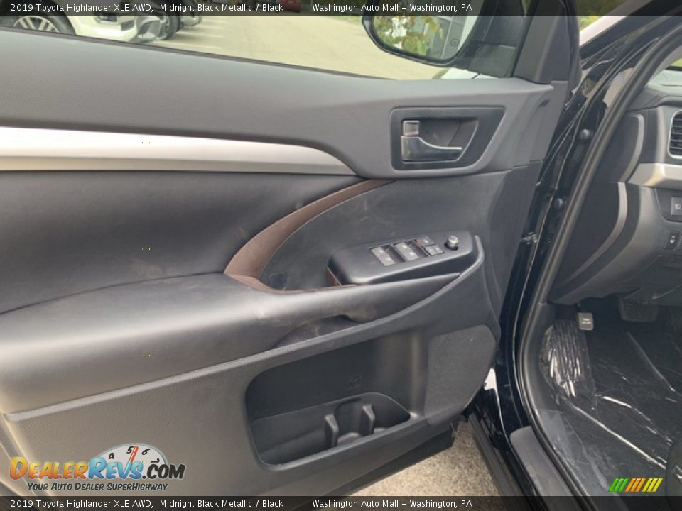 2019 Toyota Highlander XLE AWD Midnight Black Metallic / Black Photo #6