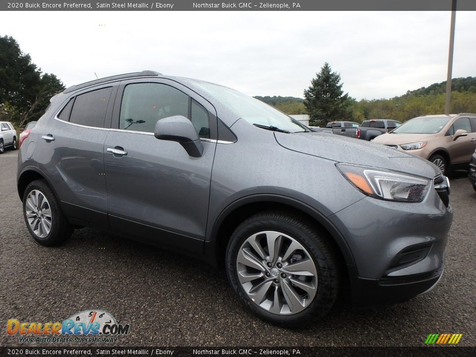 Front 3/4 View of 2020 Buick Encore Preferred Photo #3