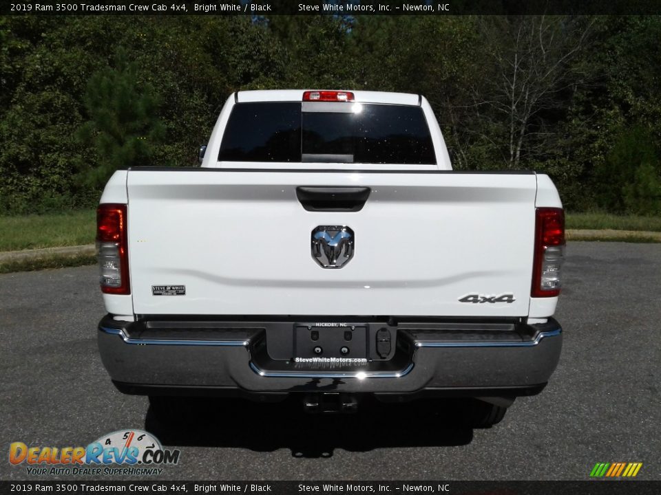 2019 Ram 3500 Tradesman Crew Cab 4x4 Bright White / Black Photo #7