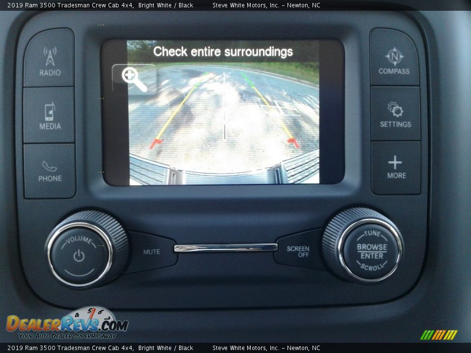 2019 Ram 3500 Tradesman Crew Cab 4x4 Bright White / Black Photo #20