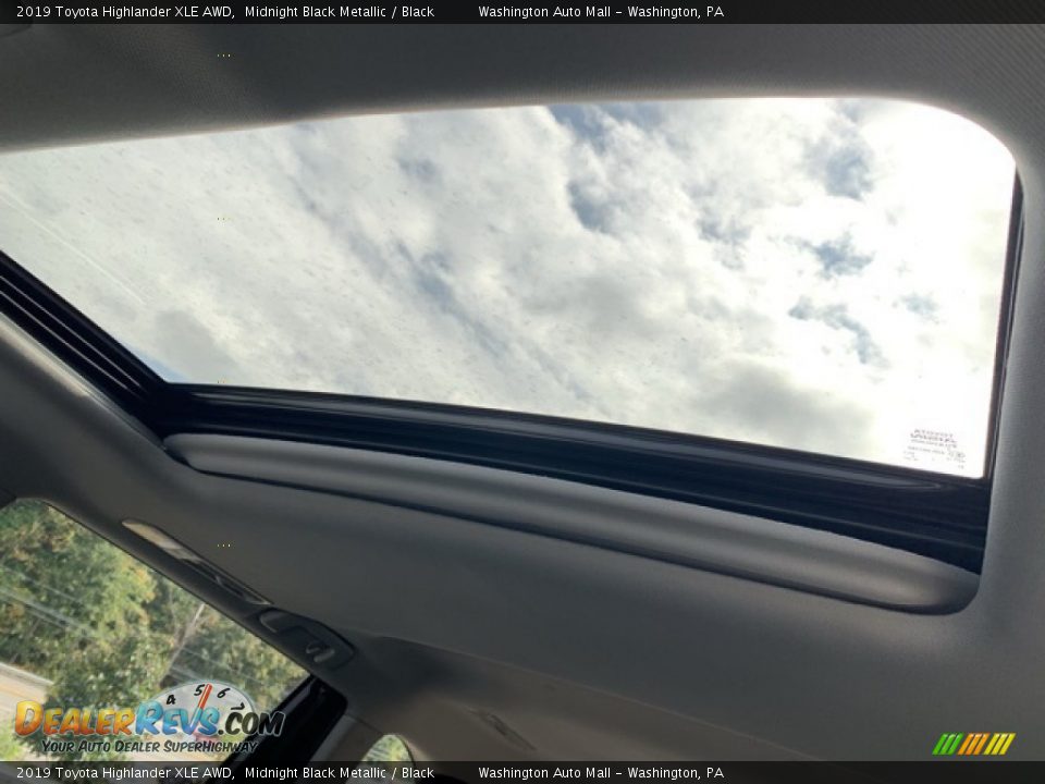 2019 Toyota Highlander XLE AWD Midnight Black Metallic / Black Photo #34