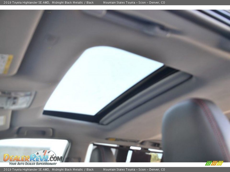 2019 Toyota Highlander SE AWD Midnight Black Metallic / Black Photo #8