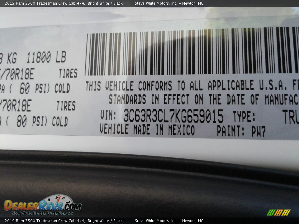 2019 Ram 3500 Tradesman Crew Cab 4x4 Bright White / Black Photo #28
