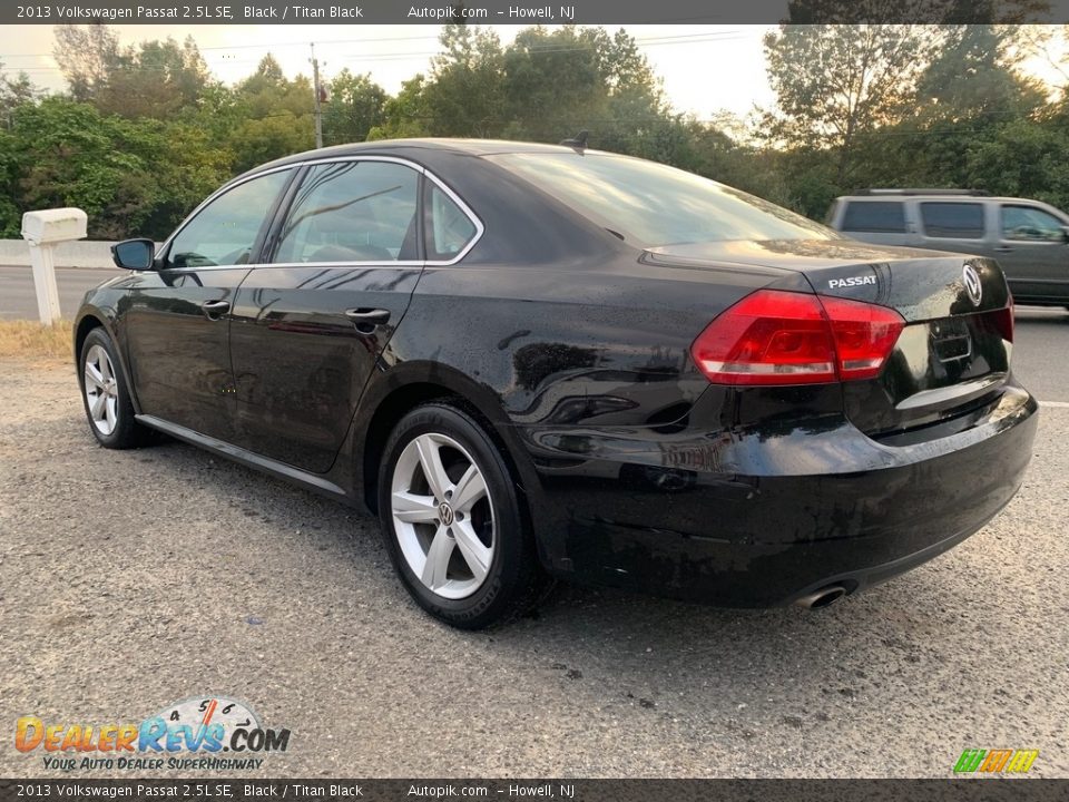 2013 Volkswagen Passat 2.5L SE Black / Titan Black Photo #5