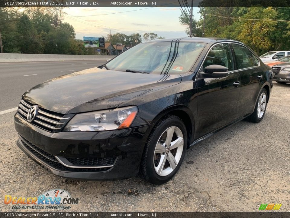 2013 Volkswagen Passat 2.5L SE Black / Titan Black Photo #7