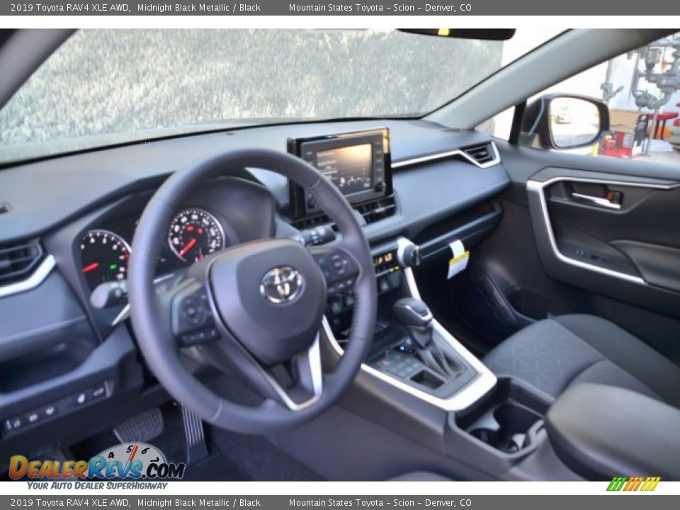 2019 Toyota RAV4 XLE AWD Midnight Black Metallic / Black Photo #5