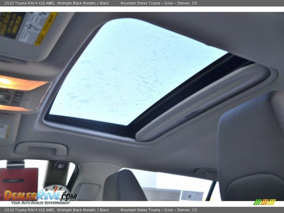 2019 Toyota RAV4 XLE AWD Midnight Black Metallic / Black Photo #8