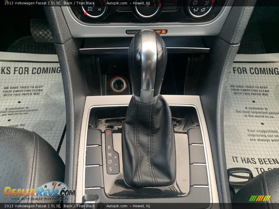 2013 Volkswagen Passat 2.5L SE Black / Titan Black Photo #16
