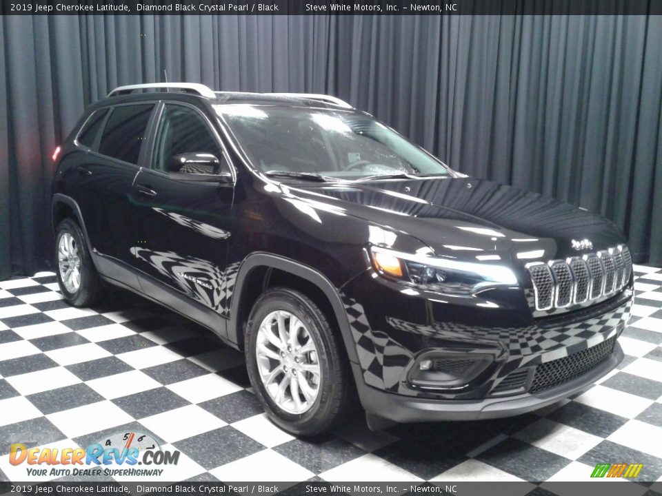 2019 Jeep Cherokee Latitude Diamond Black Crystal Pearl / Black Photo #4