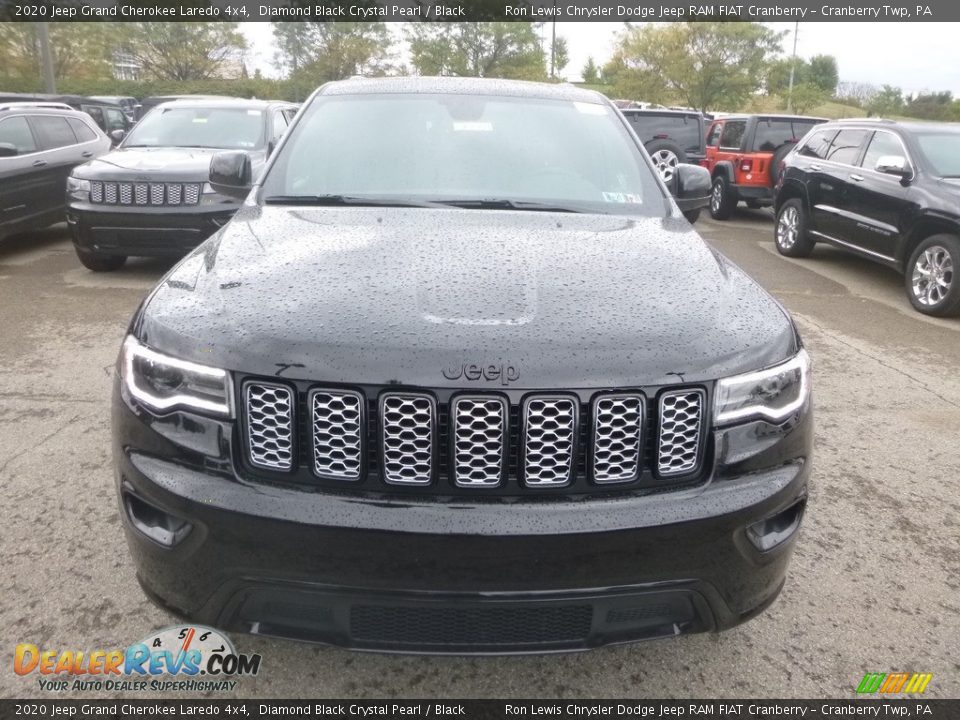 2020 Jeep Grand Cherokee Laredo 4x4 Diamond Black Crystal Pearl / Black Photo #8