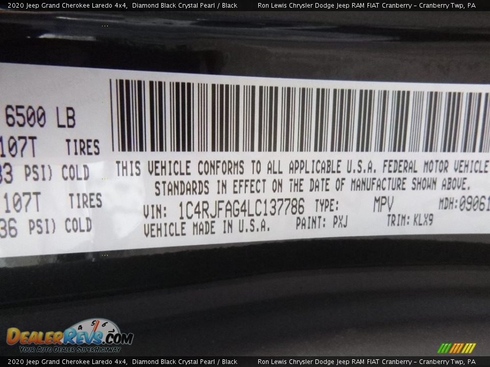2020 Jeep Grand Cherokee Laredo 4x4 Diamond Black Crystal Pearl / Black Photo #16