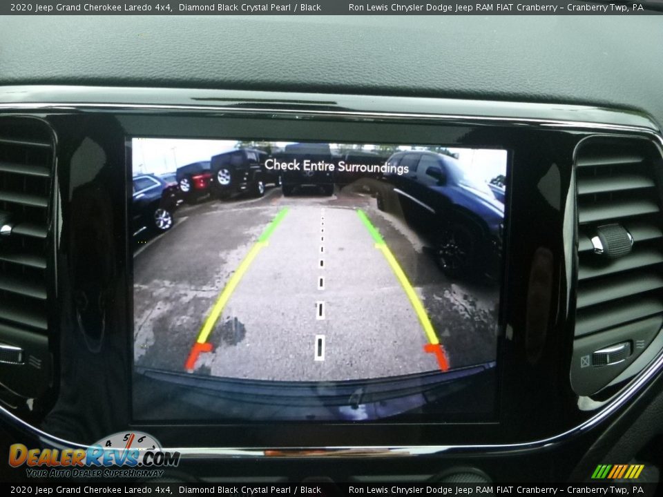 2020 Jeep Grand Cherokee Laredo 4x4 Diamond Black Crystal Pearl / Black Photo #18