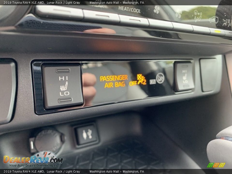 2019 Toyota RAV4 XLE AWD Lunar Rock / Light Gray Photo #23
