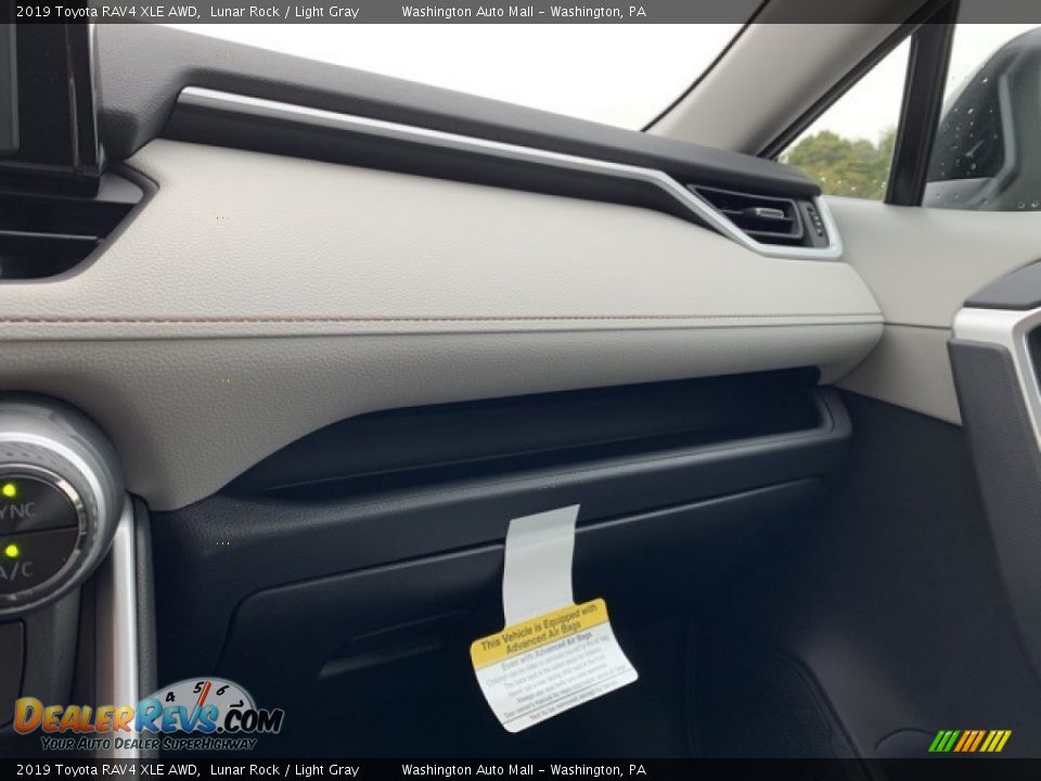 2019 Toyota RAV4 XLE AWD Lunar Rock / Light Gray Photo #29