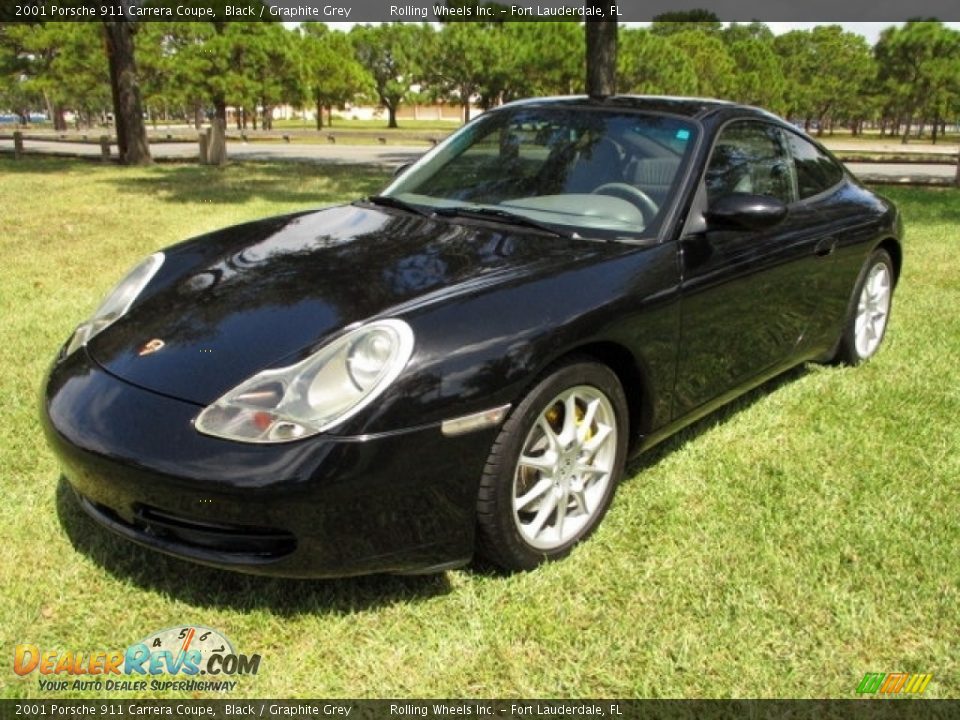 Front 3/4 View of 2001 Porsche 911 Carrera Coupe Photo #1