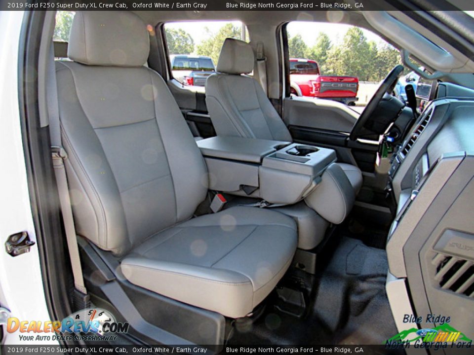 2019 Ford F250 Super Duty XL Crew Cab Oxford White / Earth Gray Photo #11