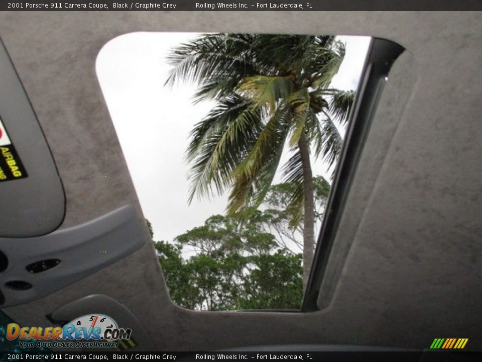 Sunroof of 2001 Porsche 911 Carrera Coupe Photo #4