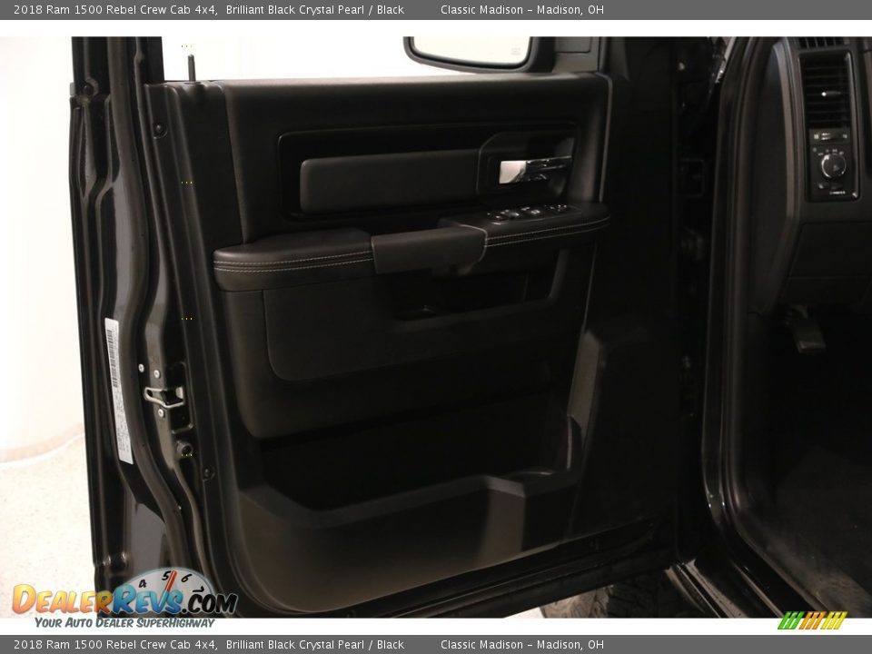 2018 Ram 1500 Rebel Crew Cab 4x4 Brilliant Black Crystal Pearl / Black Photo #4
