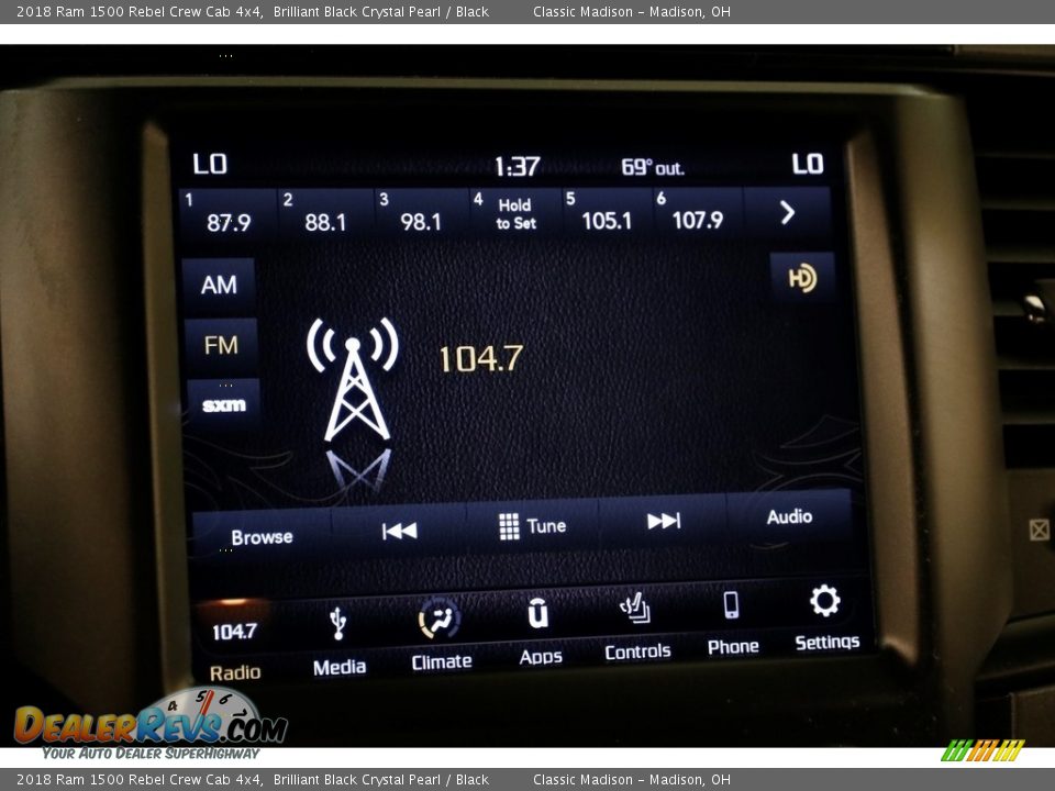 2018 Ram 1500 Rebel Crew Cab 4x4 Brilliant Black Crystal Pearl / Black Photo #10