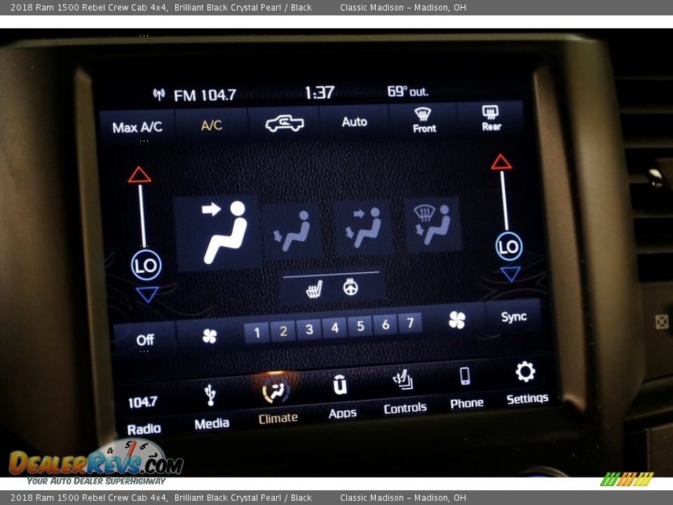 2018 Ram 1500 Rebel Crew Cab 4x4 Brilliant Black Crystal Pearl / Black Photo #11