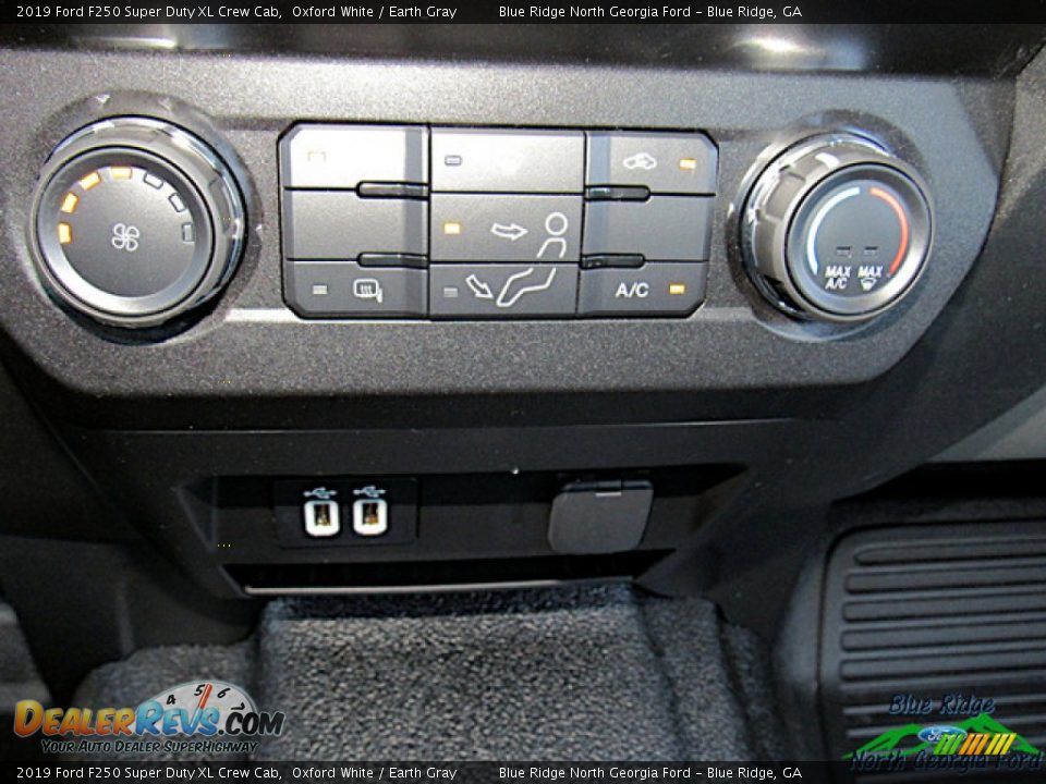 2019 Ford F250 Super Duty XL Crew Cab Oxford White / Earth Gray Photo #24