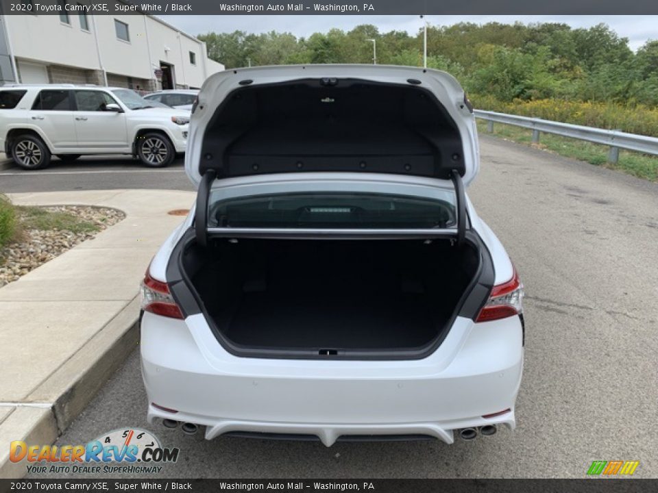2020 Toyota Camry XSE Super White / Black Photo #16