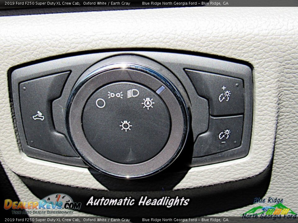 2019 Ford F250 Super Duty XL Crew Cab Oxford White / Earth Gray Photo #26