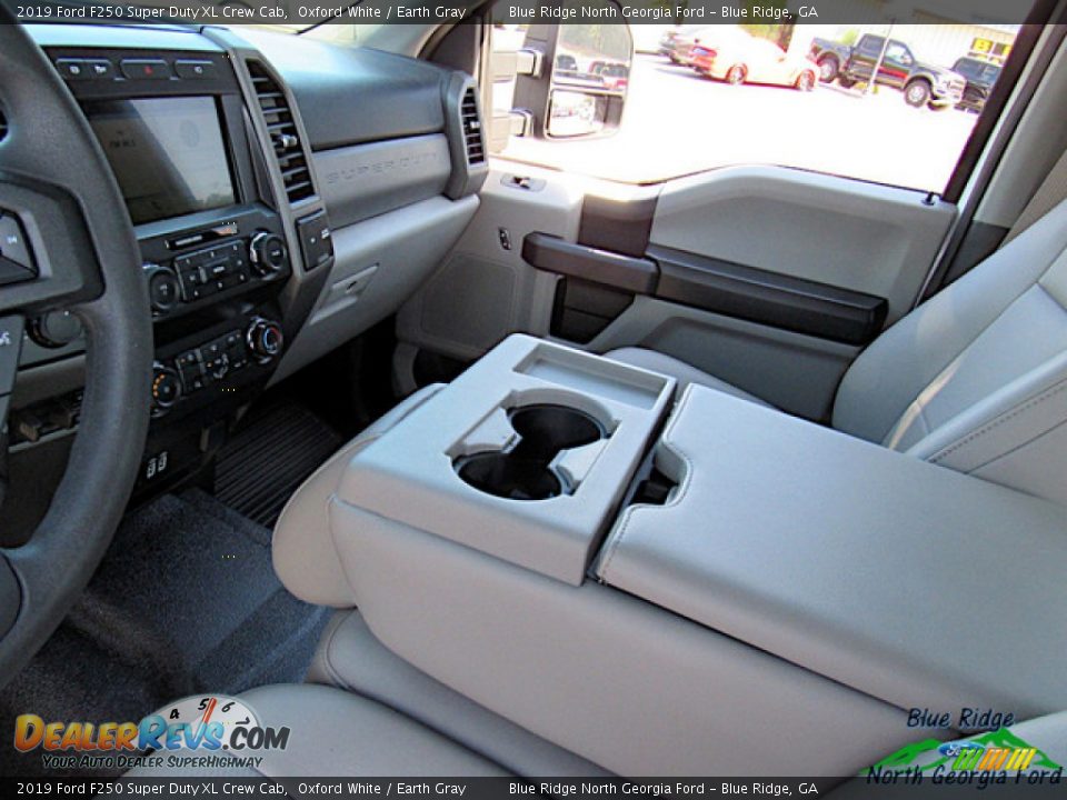 2019 Ford F250 Super Duty XL Crew Cab Oxford White / Earth Gray Photo #28