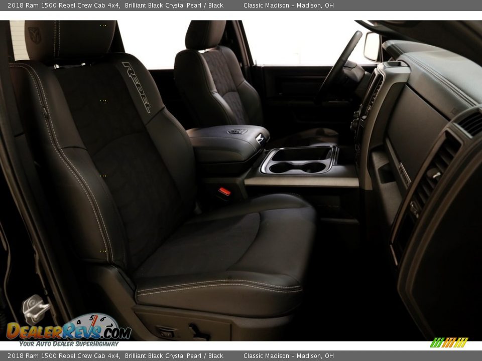 2018 Ram 1500 Rebel Crew Cab 4x4 Brilliant Black Crystal Pearl / Black Photo #18