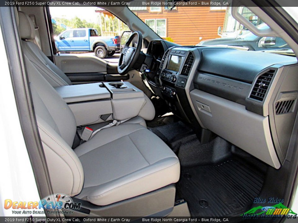 2019 Ford F250 Super Duty XL Crew Cab Oxford White / Earth Gray Photo #32