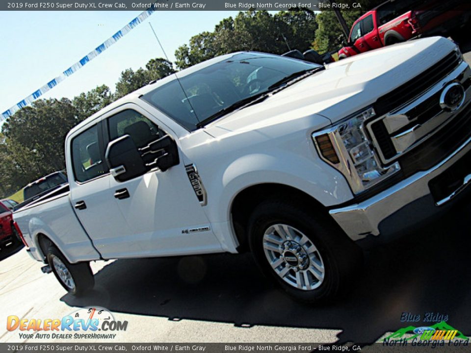 2019 Ford F250 Super Duty XL Crew Cab Oxford White / Earth Gray Photo #35