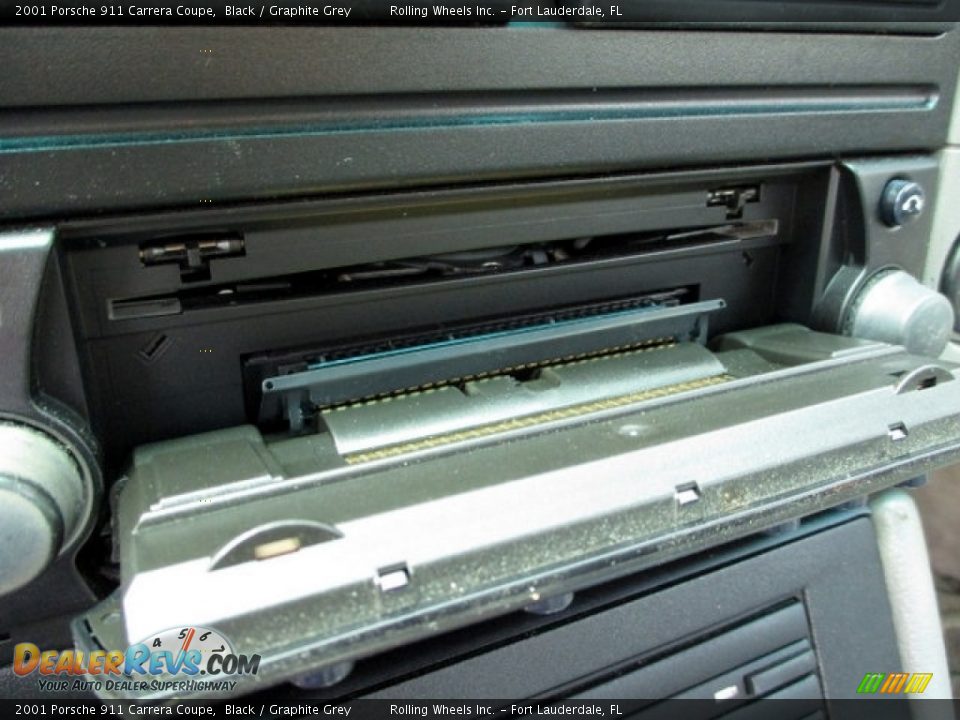 Audio System of 2001 Porsche 911 Carrera Coupe Photo #28